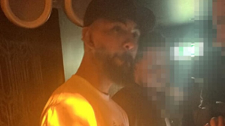 意媒:尤文0-4输给亚特兰大后,道格拉斯-路易斯被拍到出现在夜店